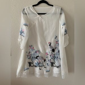 Vintage White Embroidered Cheongsam Used